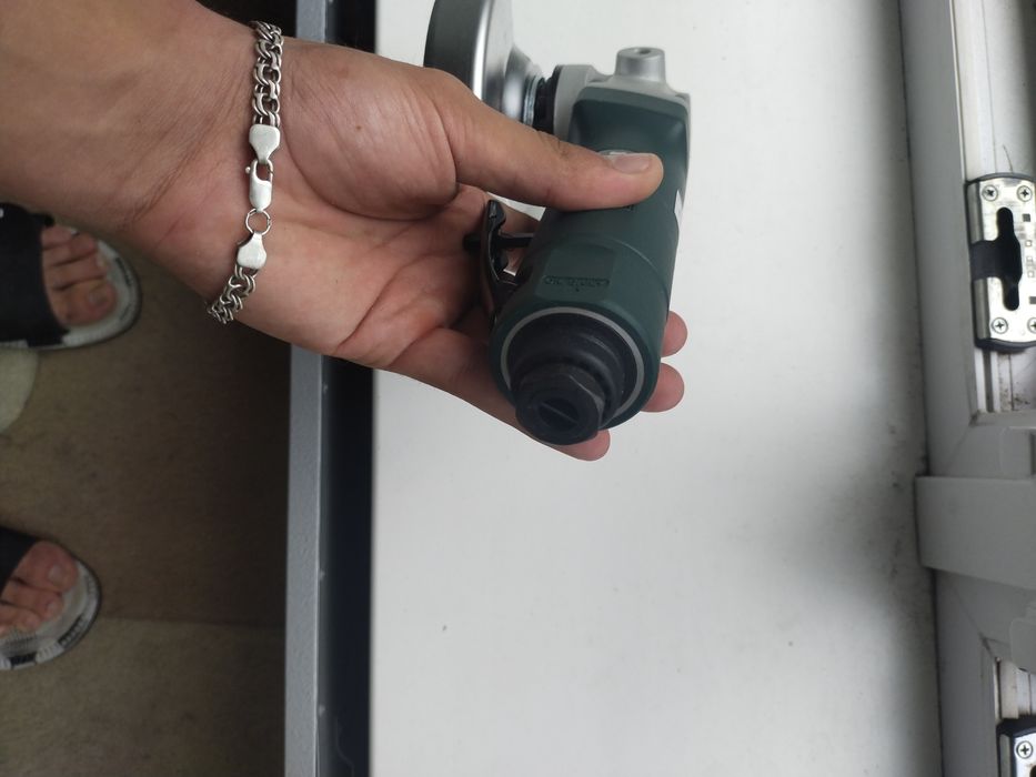 Нова пневматична шліфувальна машинка metabo