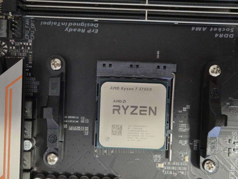 ігровий сет Ryzen 7 3700X 8ядер\16п+ X470 AORUS Gaming 5 WiFi. TradeIN