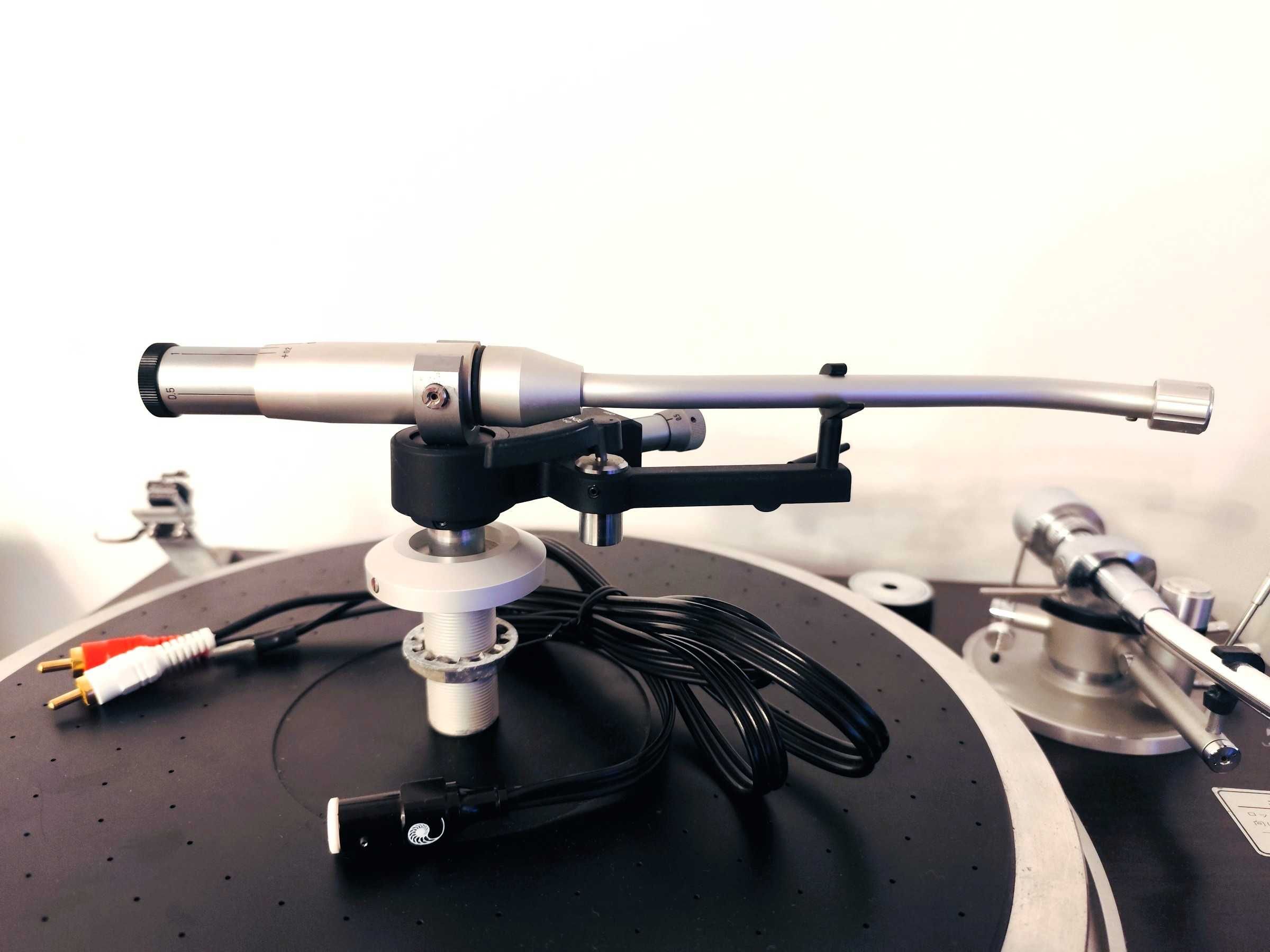 Braço com VTA Denon DA 307