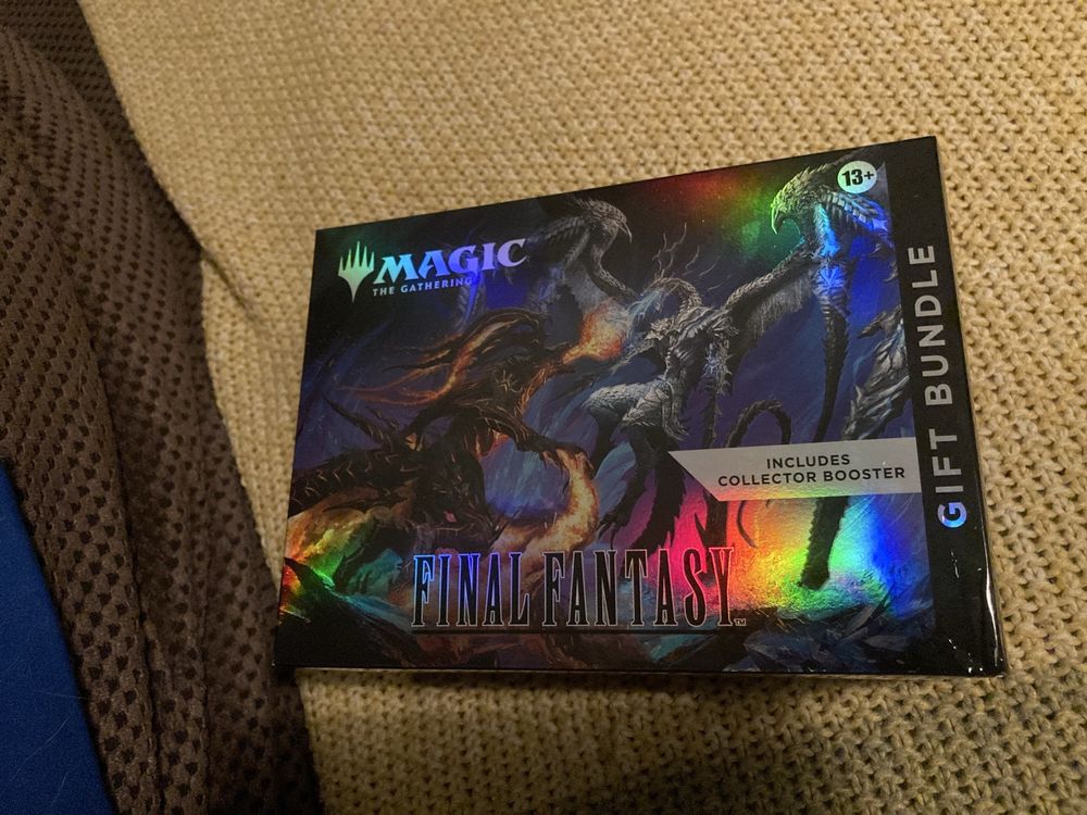 MTG FF Gift Bundle - nowy, zafilowany