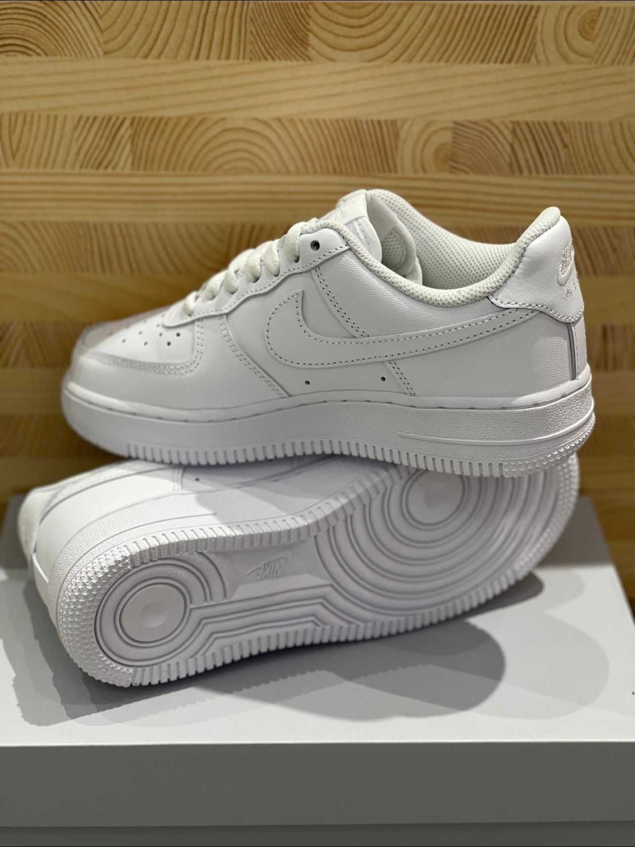 Nike Air Force 1 Low '07 White 38