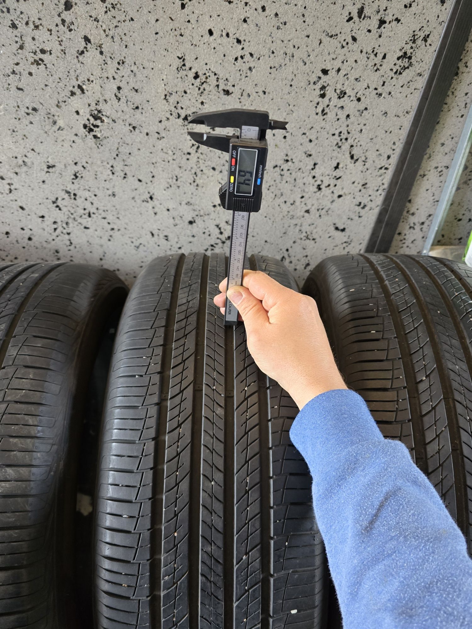Pojedyncza opona  Hankook dynapro Hp2  235/55/18