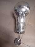 Lampa w kształcie żarówki