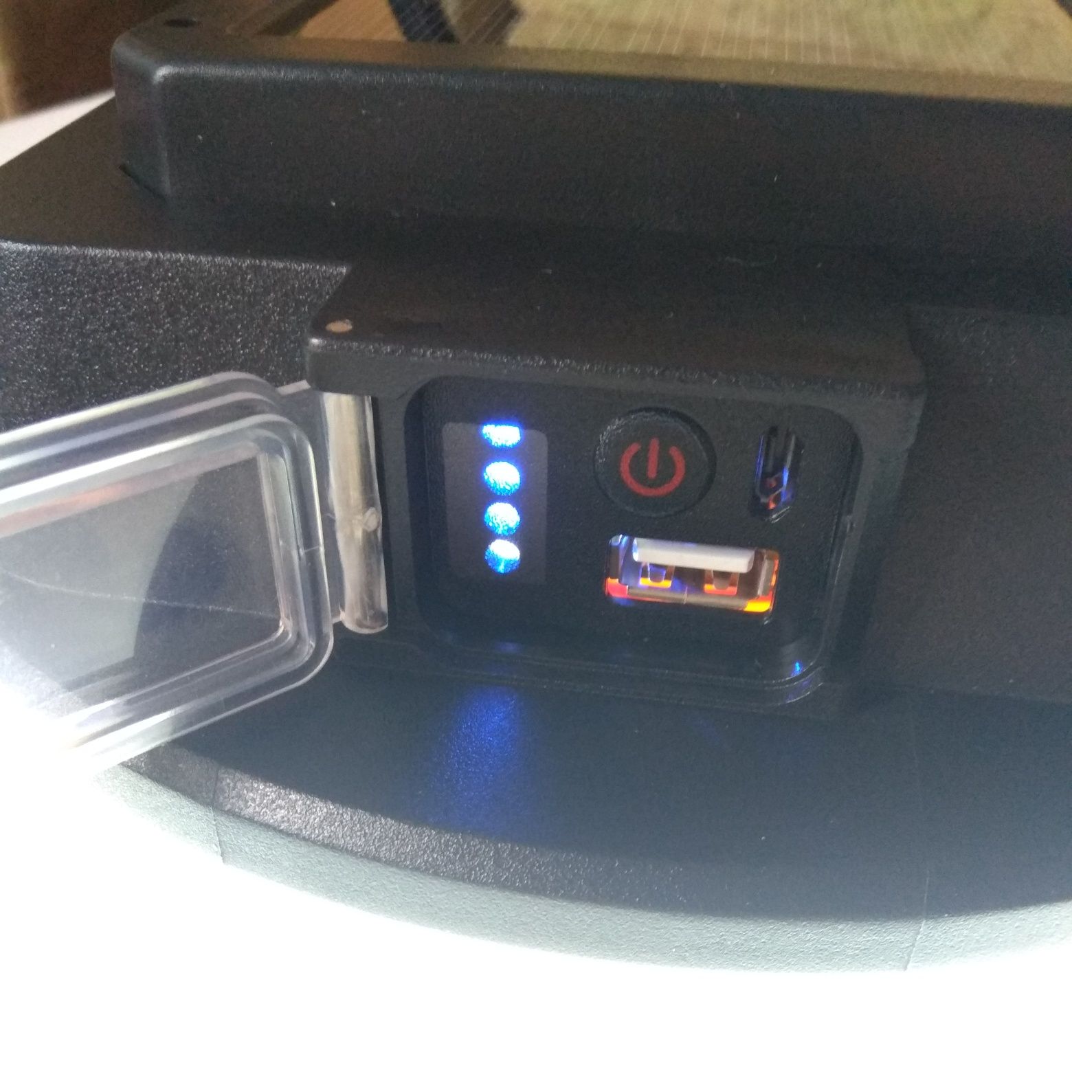 Заряжаемый Фонарь с пультом на акумуляторах Power-Bank Світильник