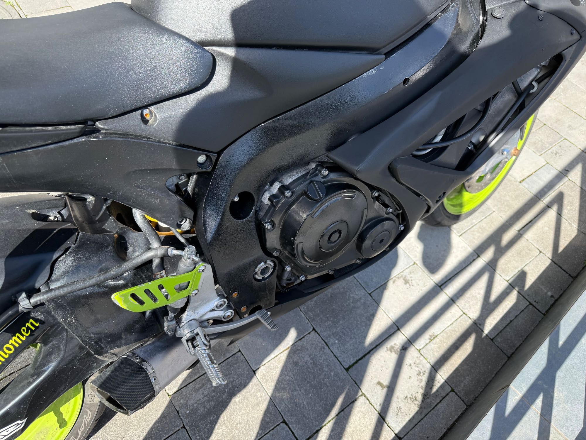Suzuki gxr 600 2007 р на повному боєвому ходу