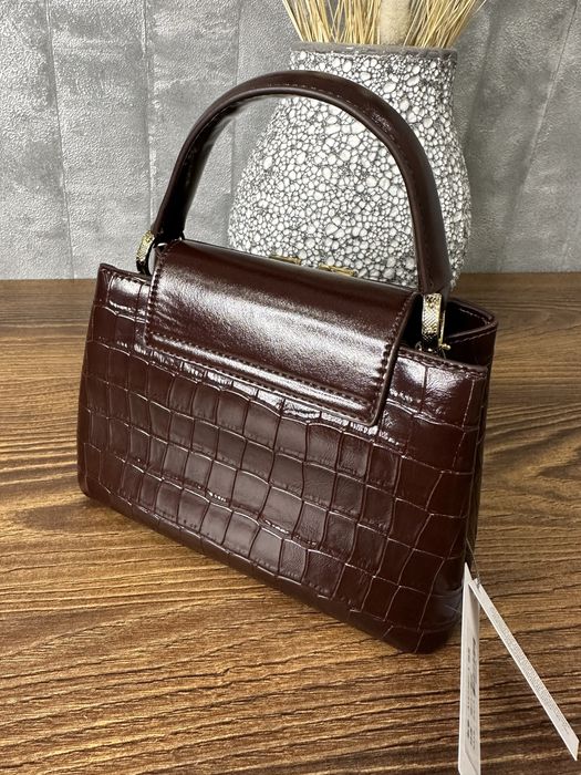 Бордова сумочка з натуральної шкіри з крокодилячою текстурою