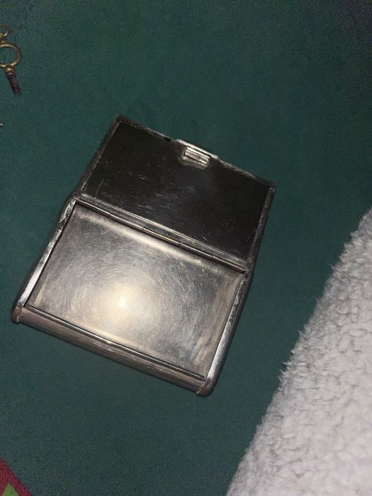 Niemiecki pojemnik na tytoń/papierośnica