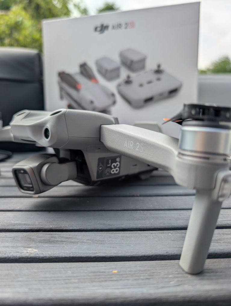 DJI Air 2S FMC (Fly More Combo) - Potęga w Kompakcie!