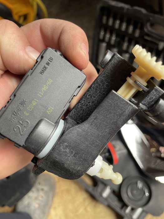 фара Сітроєе берлінго