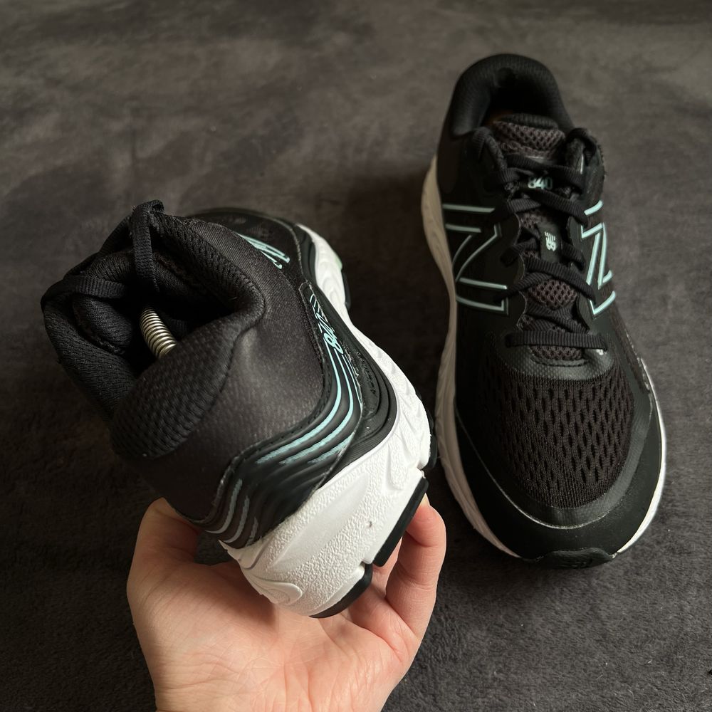 Жіночі кросівки New Balance 840. P. 40.