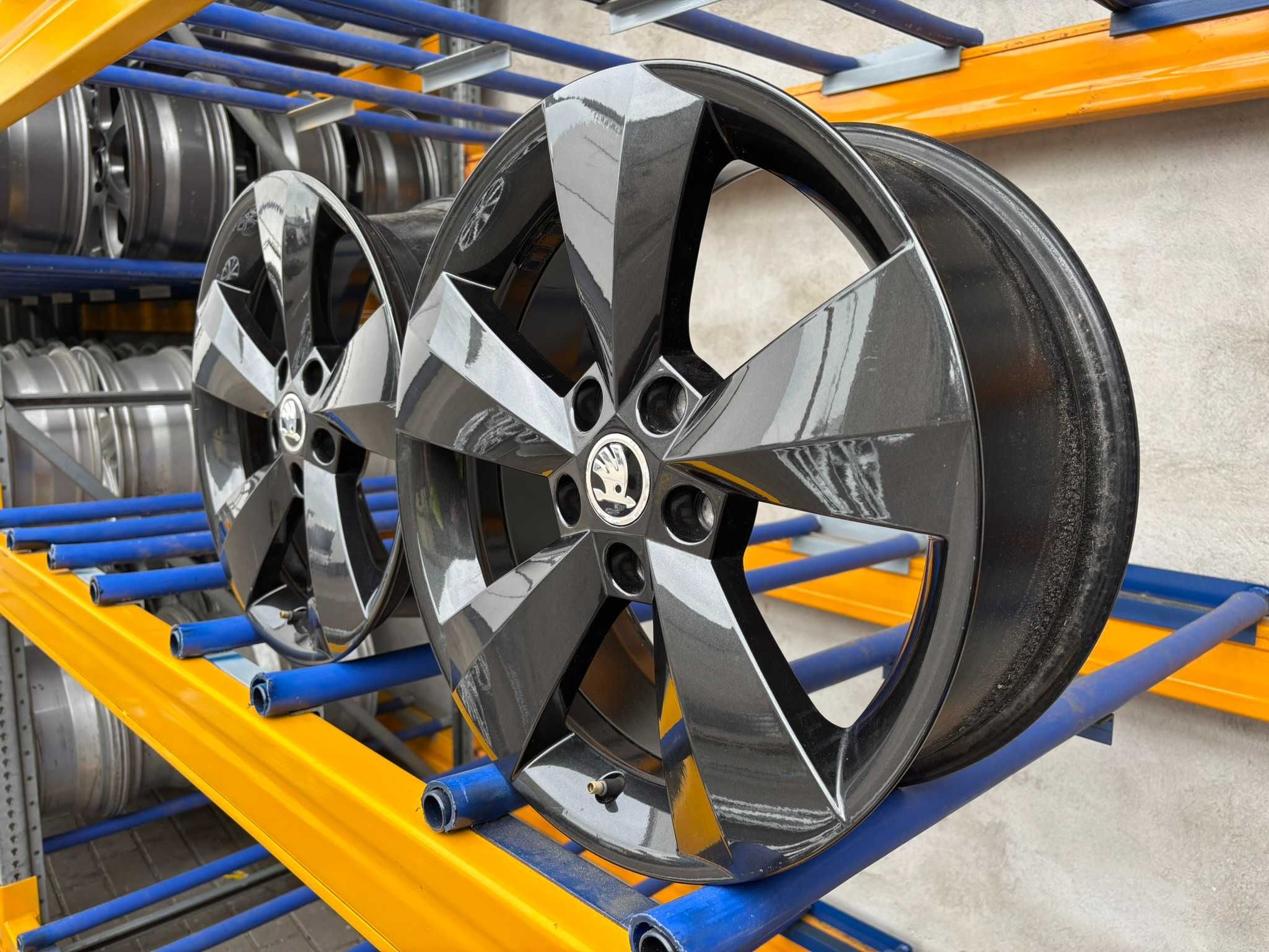 FELGI 17 Skoda Kodiaq Seat Audi Volkswagen 5x112 6.5J ET38 ORG #208
