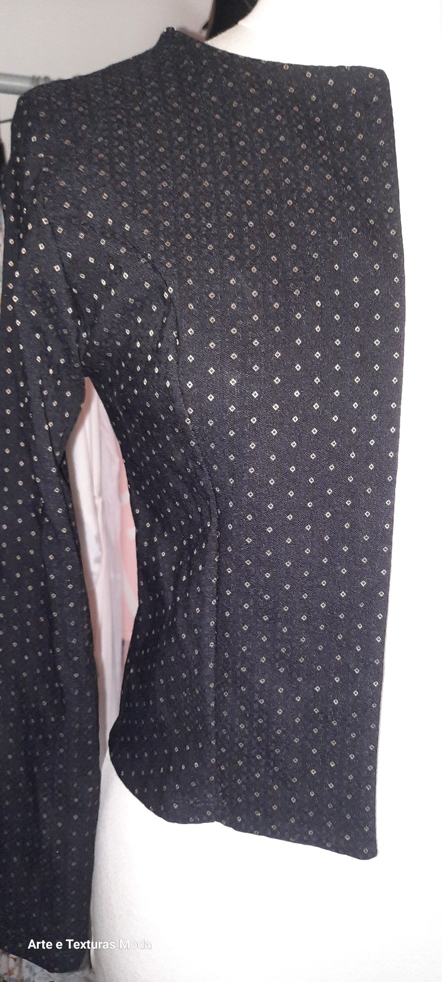 Blazer curto preto novo