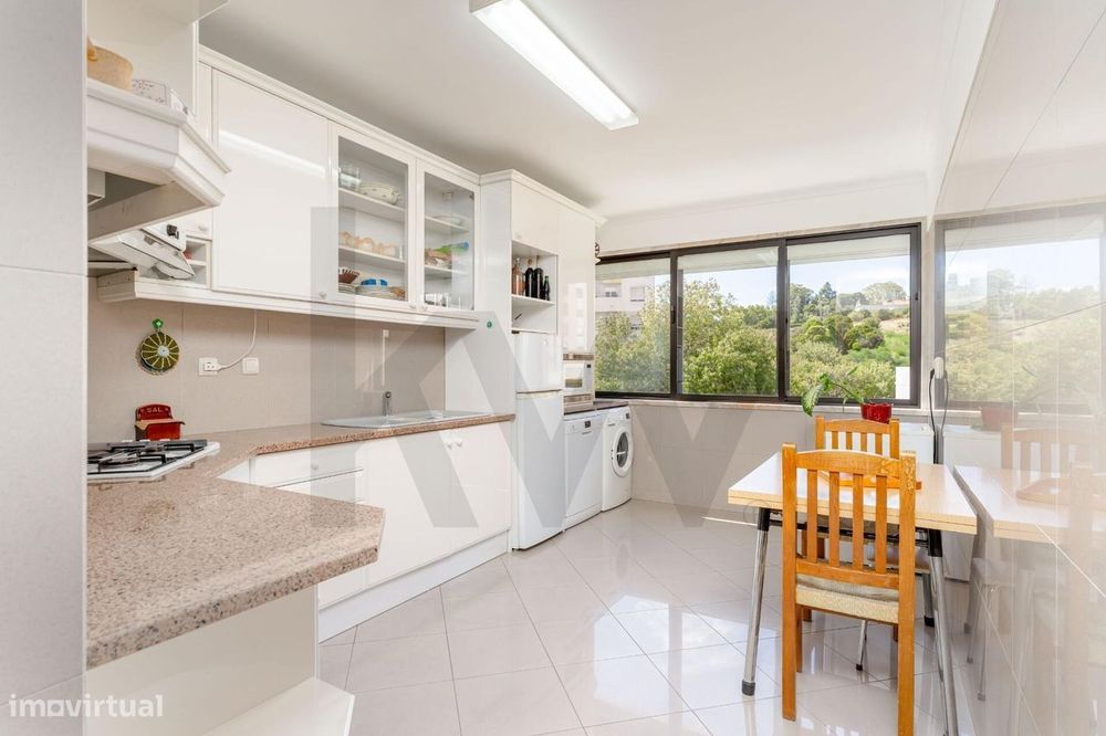 Apartamento T3 nas Laranjeiras – Espaçoso e Moderno