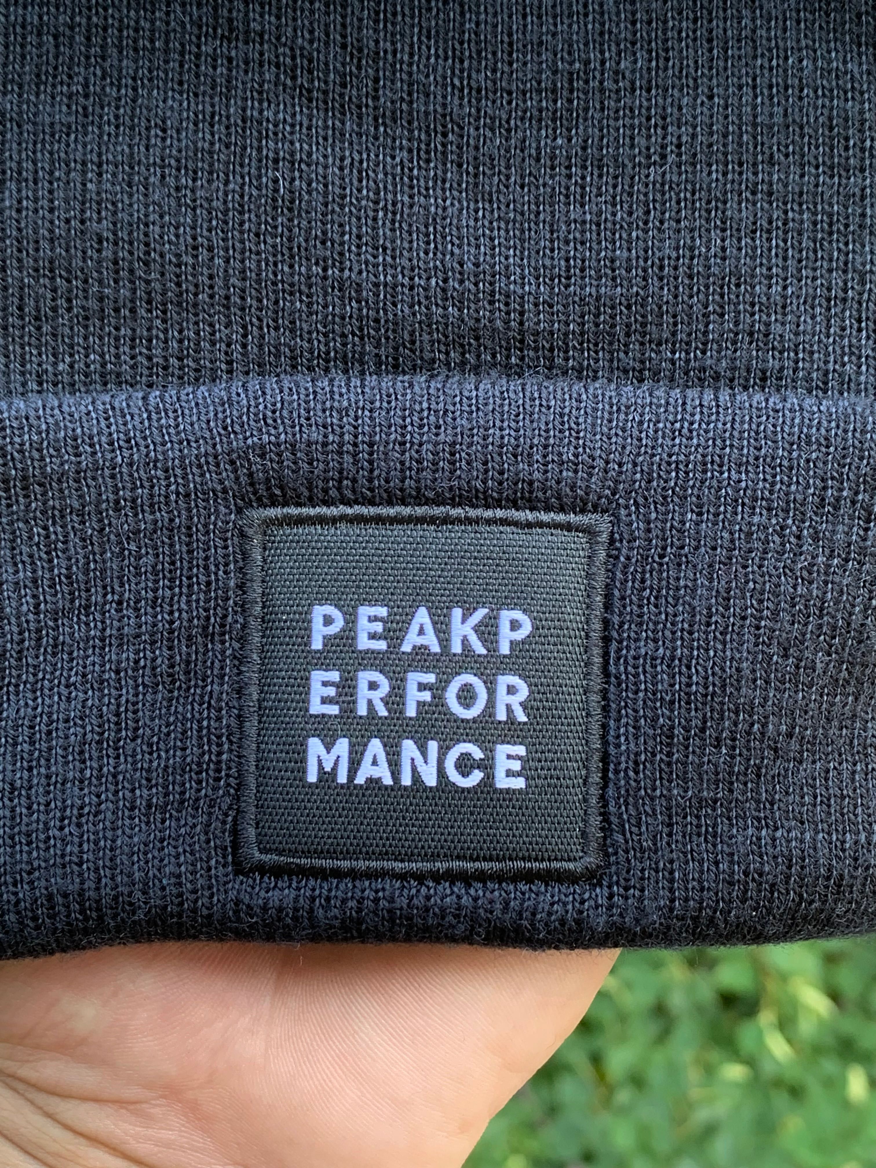 Классная мужская шапка Peak Performance Switch Hat оригинал