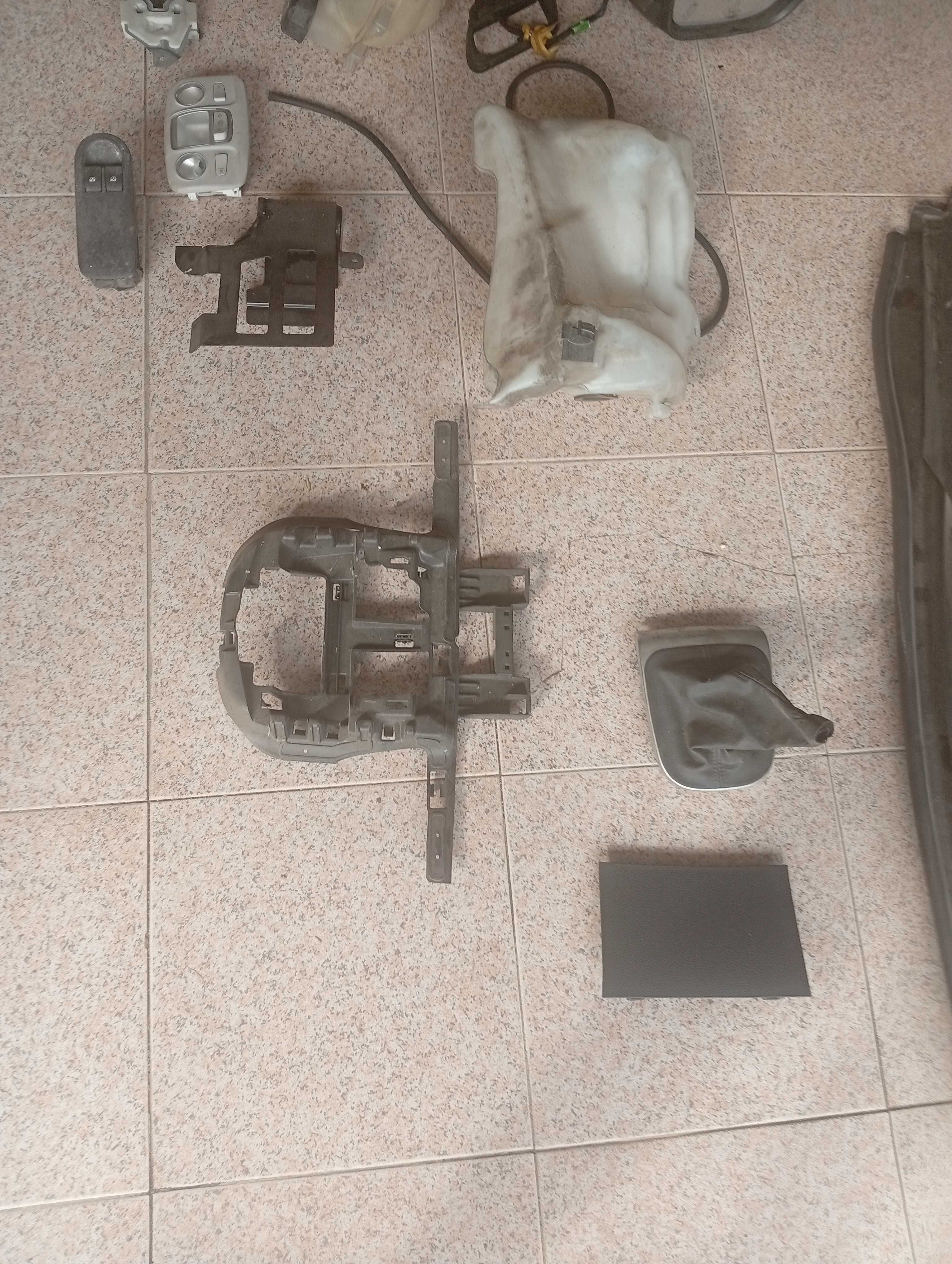 Material citroen C4 ano 2015