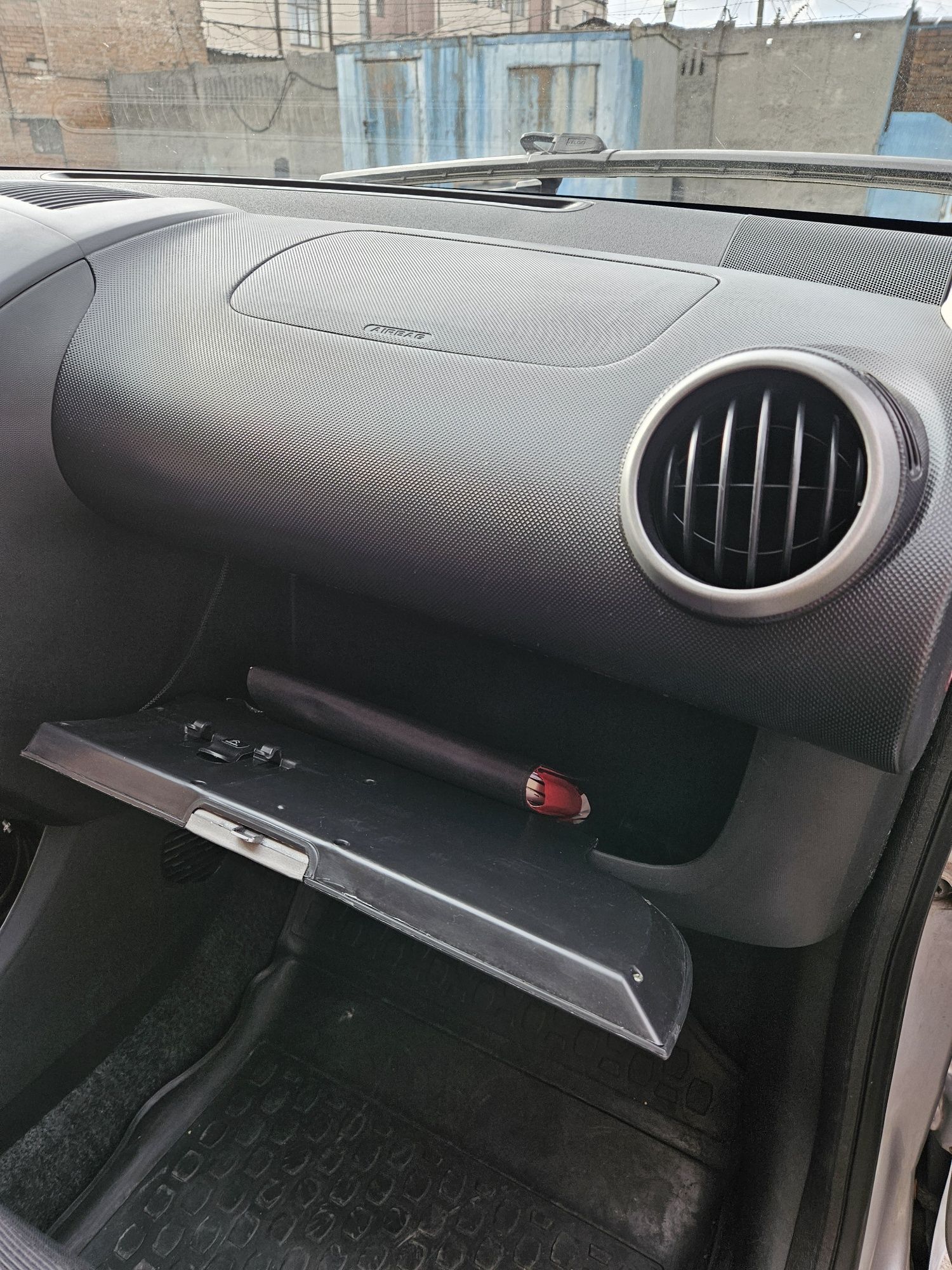 Продам Citroen C1