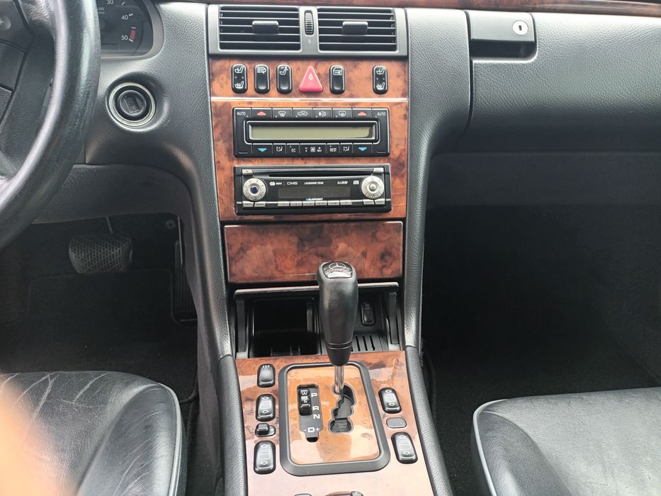 Mercedes E-270 - 5 Cilindros - 170 CV