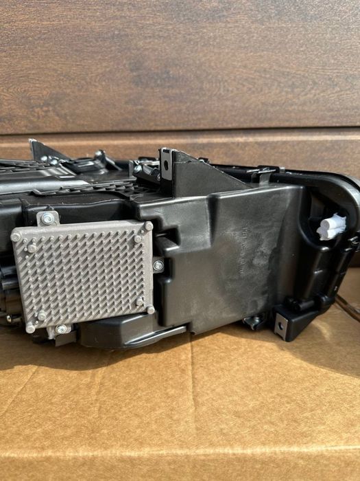 BMW 5 F10/F11 — Передні фари Full LED (No Adaptive) | Нові | Комплект