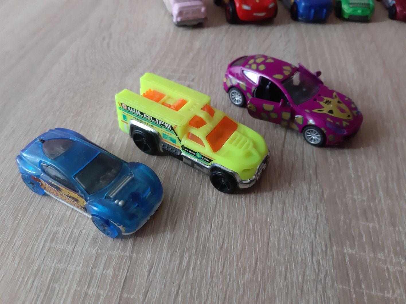 Matchbox  Hot Wheels