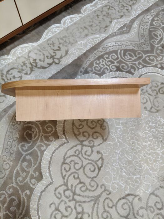 Підставка на письмовий стіл під монітор.