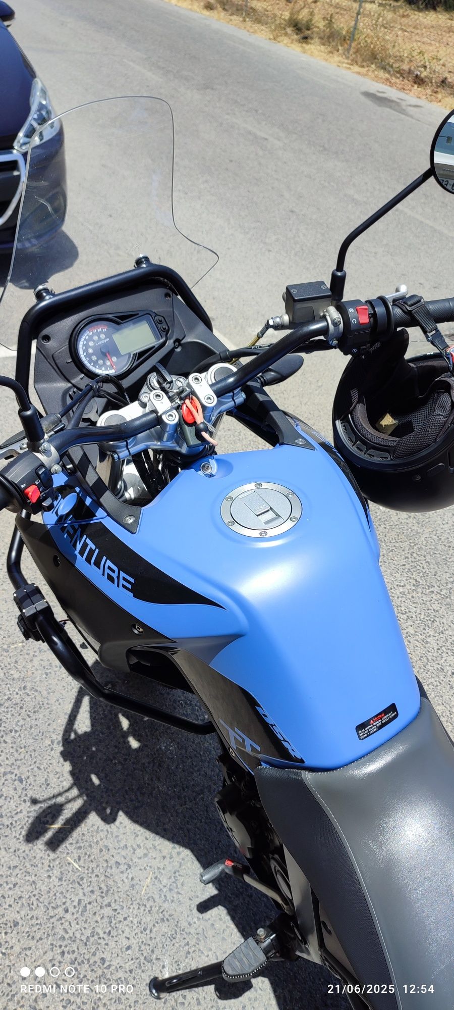 Moto trail UM DSR ADVENTURE