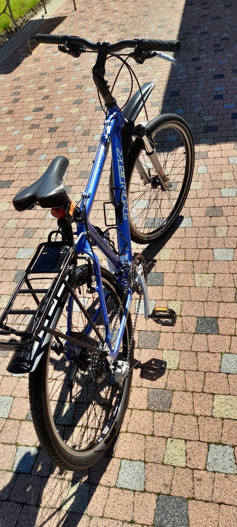 Rower Alu. TREK 4500/ Koła 26"/rama 18"/DEORE 3x9/Amortyzator 
Posiada