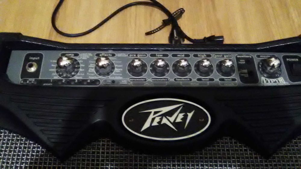 Amplificador - Peavey Vypyr -  15W
