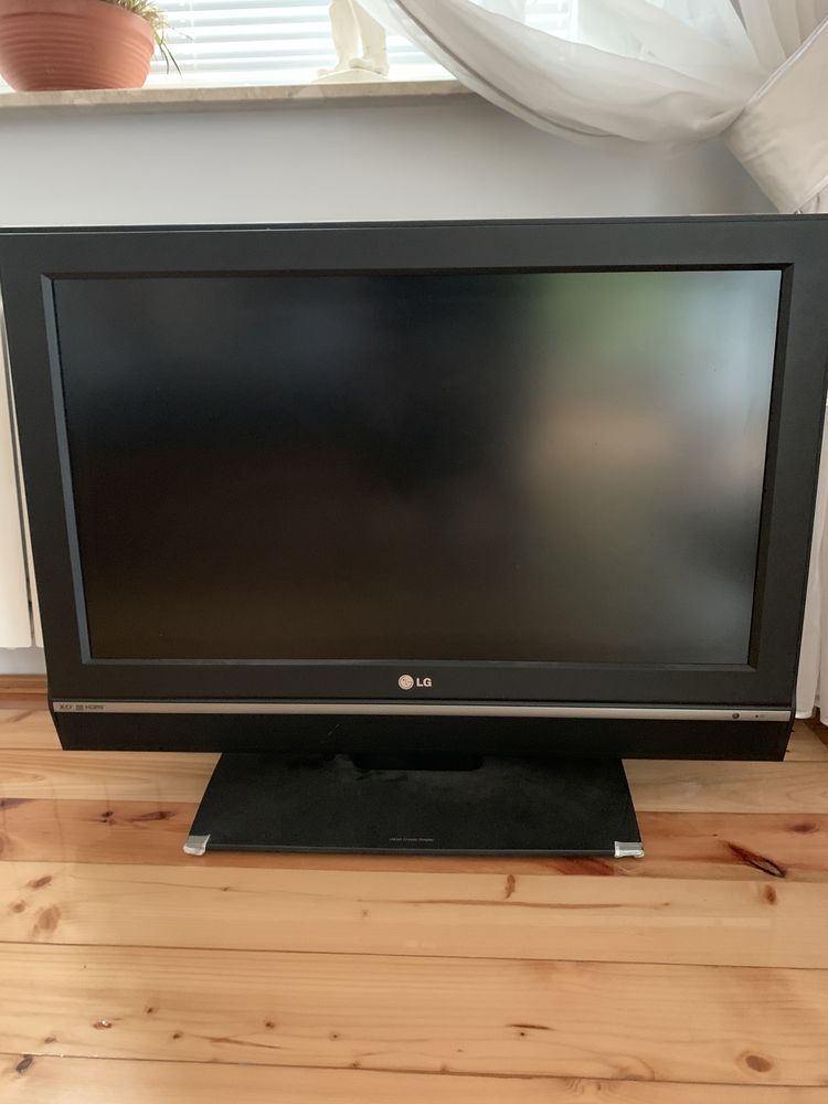 Telewizor LG 32LE2R