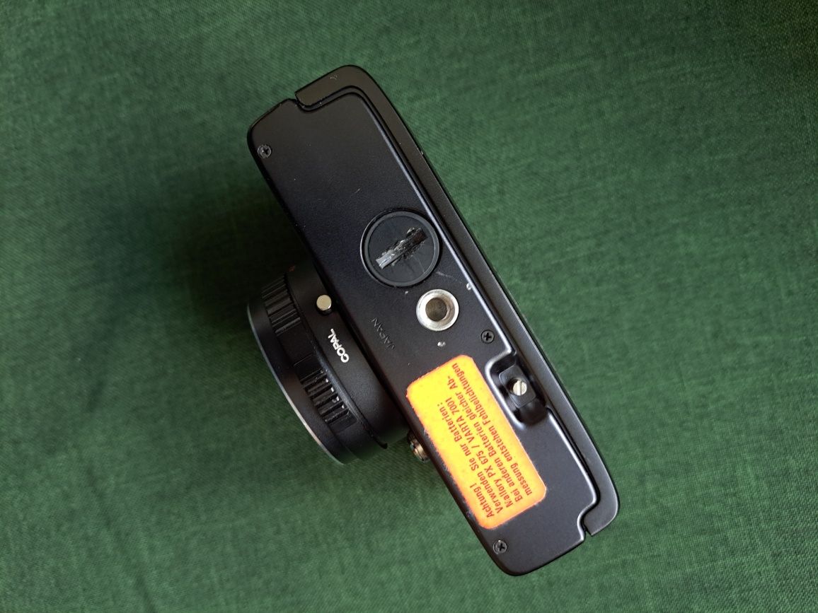 Aparat Konica C35 z futerałem.Jak nowy!