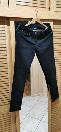 Czarne spodnie 38