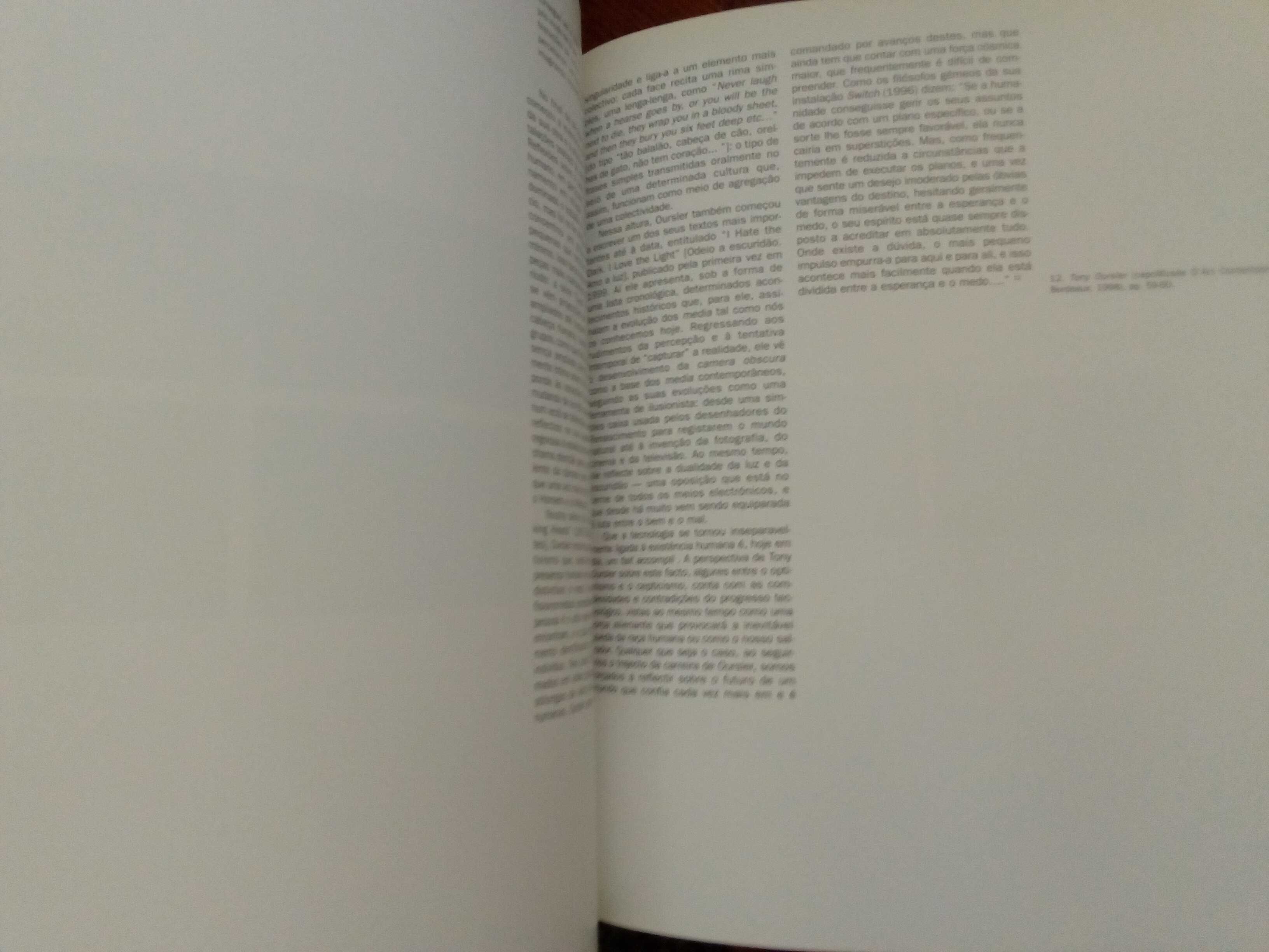 Tony Oursler [catálogo CCB]
