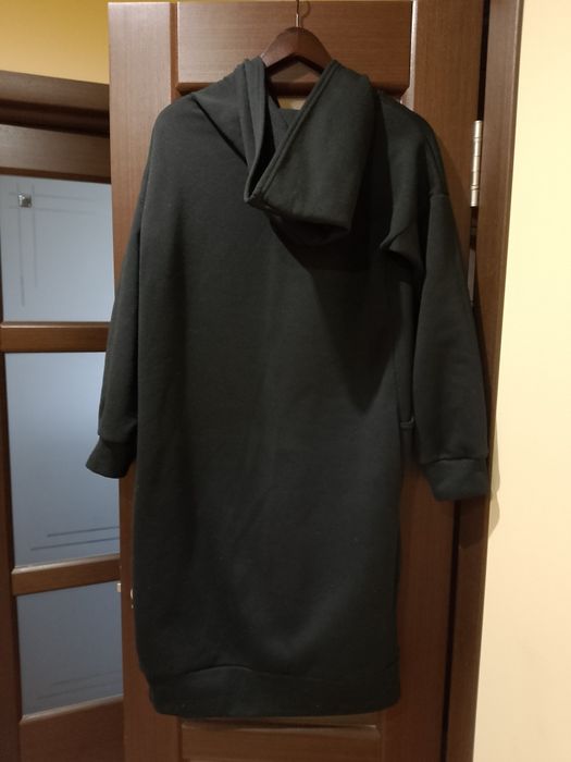 Спортивна тепла сукня на флісі чорного кольору