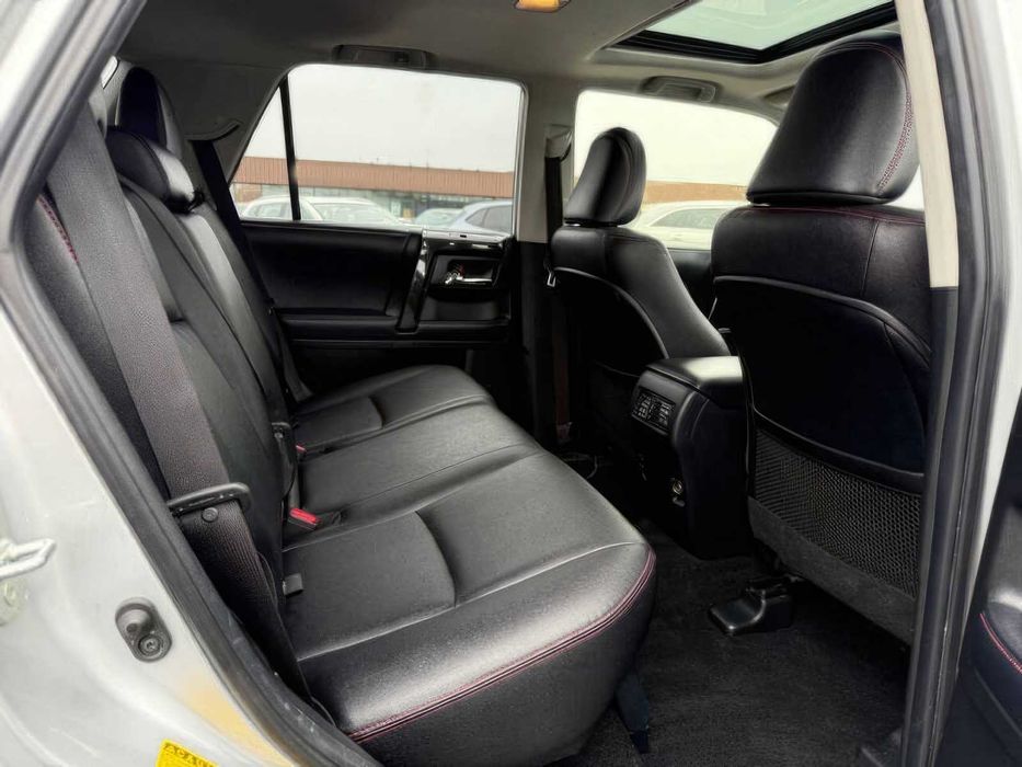 Toyota 4Runner SR5      2018