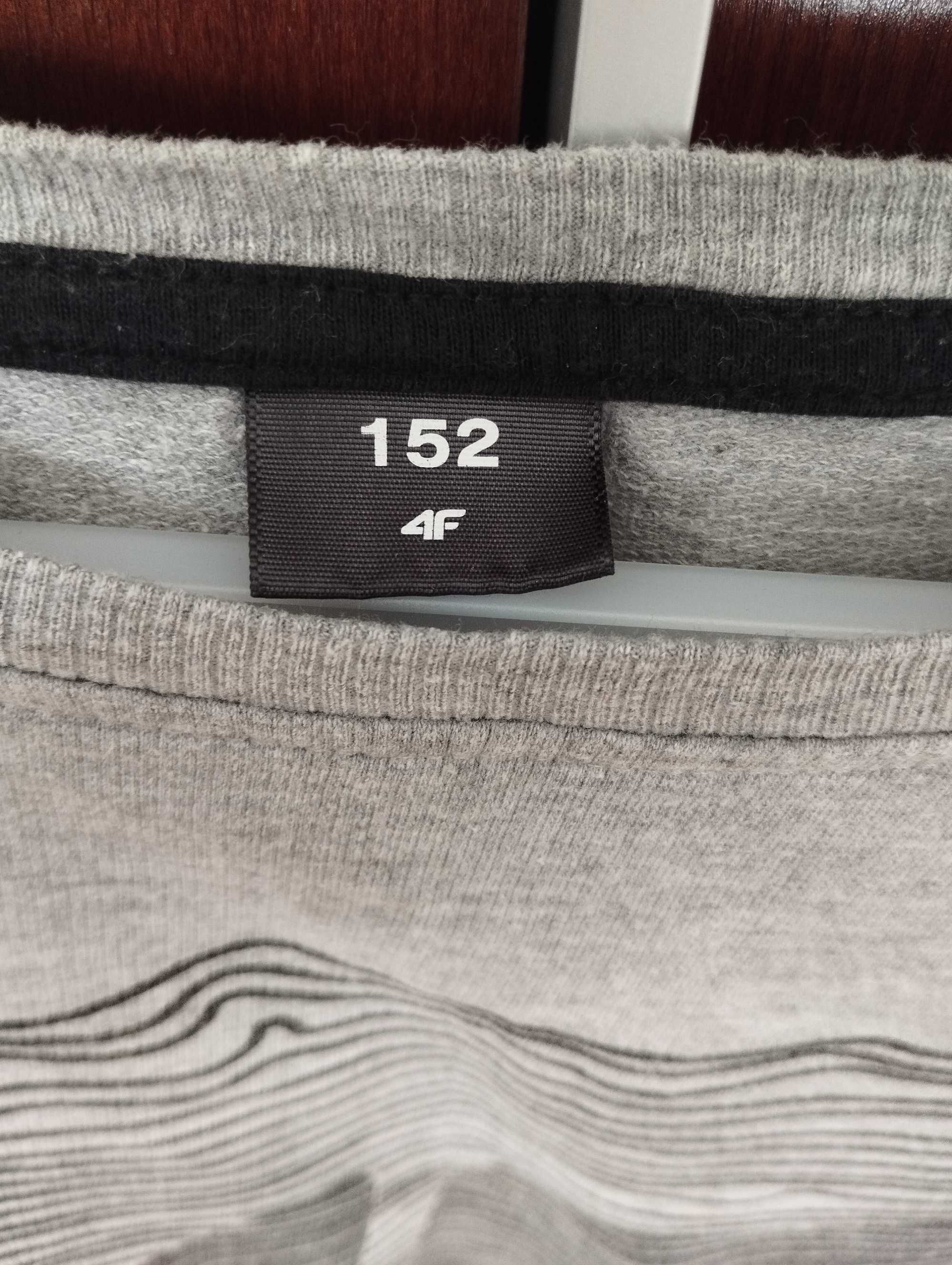 Cienka bluza 4f rozm 152