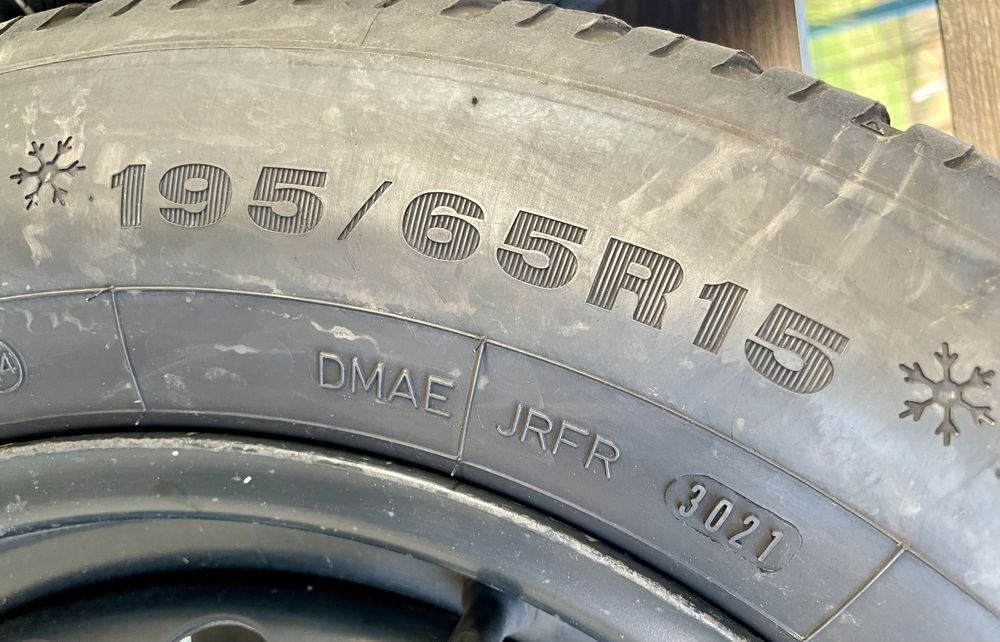 Резина Dunlop 195/65R15 та диски 5x112R15
