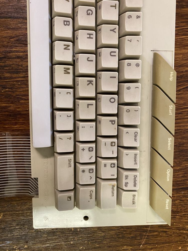Atari 65,130,800XE klawiatura