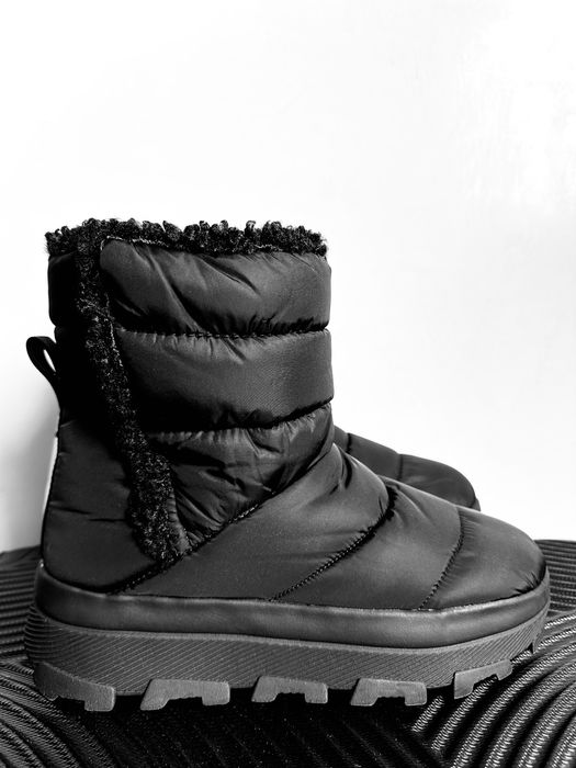 Стьобані черевики-дутіки Zara. Розмір-39,40,41