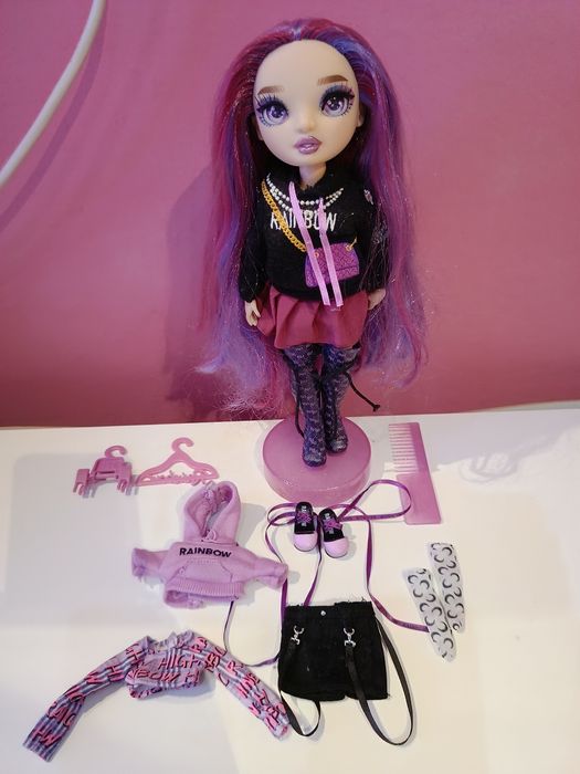 Rainbow High - Emi Vanda