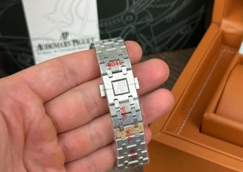 Часы наручные audemars piguet royal oak черный