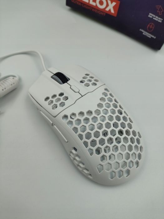 myszka gamingowa przewodowa ultra lekka 65g dla graczy led