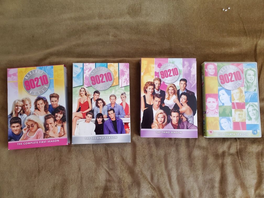 DVD-диски Beverly Hills 90210 (1-4 сезон, 30 дисків DVD9)