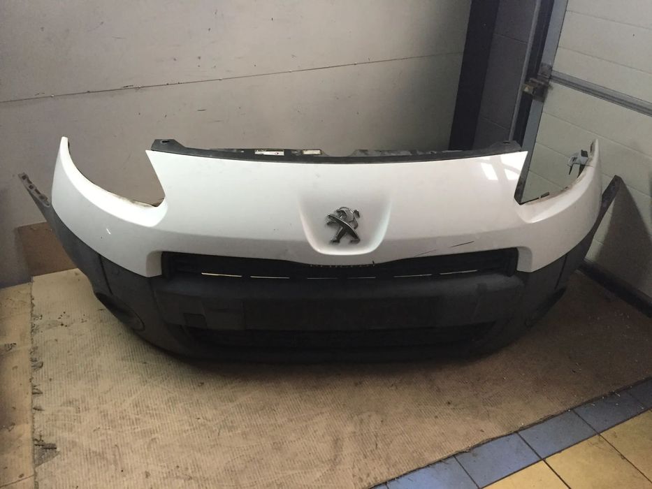 PEUGEOT PARTNER 14R ZDERZAK PRZÓD