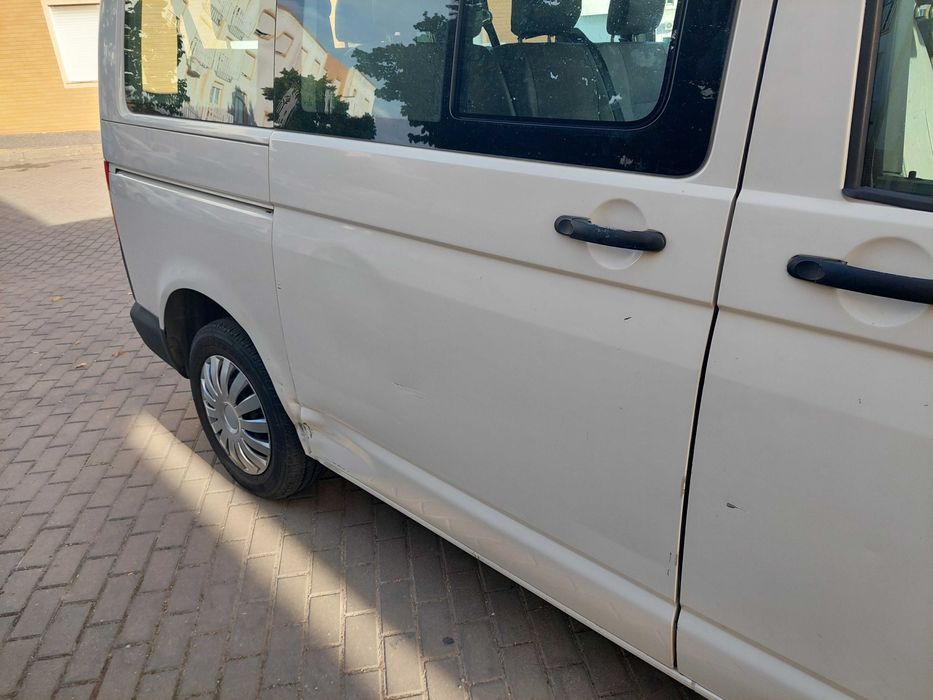 VW Transporter T5 1.9 TDI 9 lugares