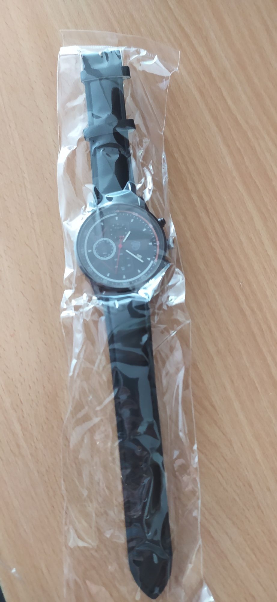 Nowy zegarek, czarny pasek + naszyjnik gratis