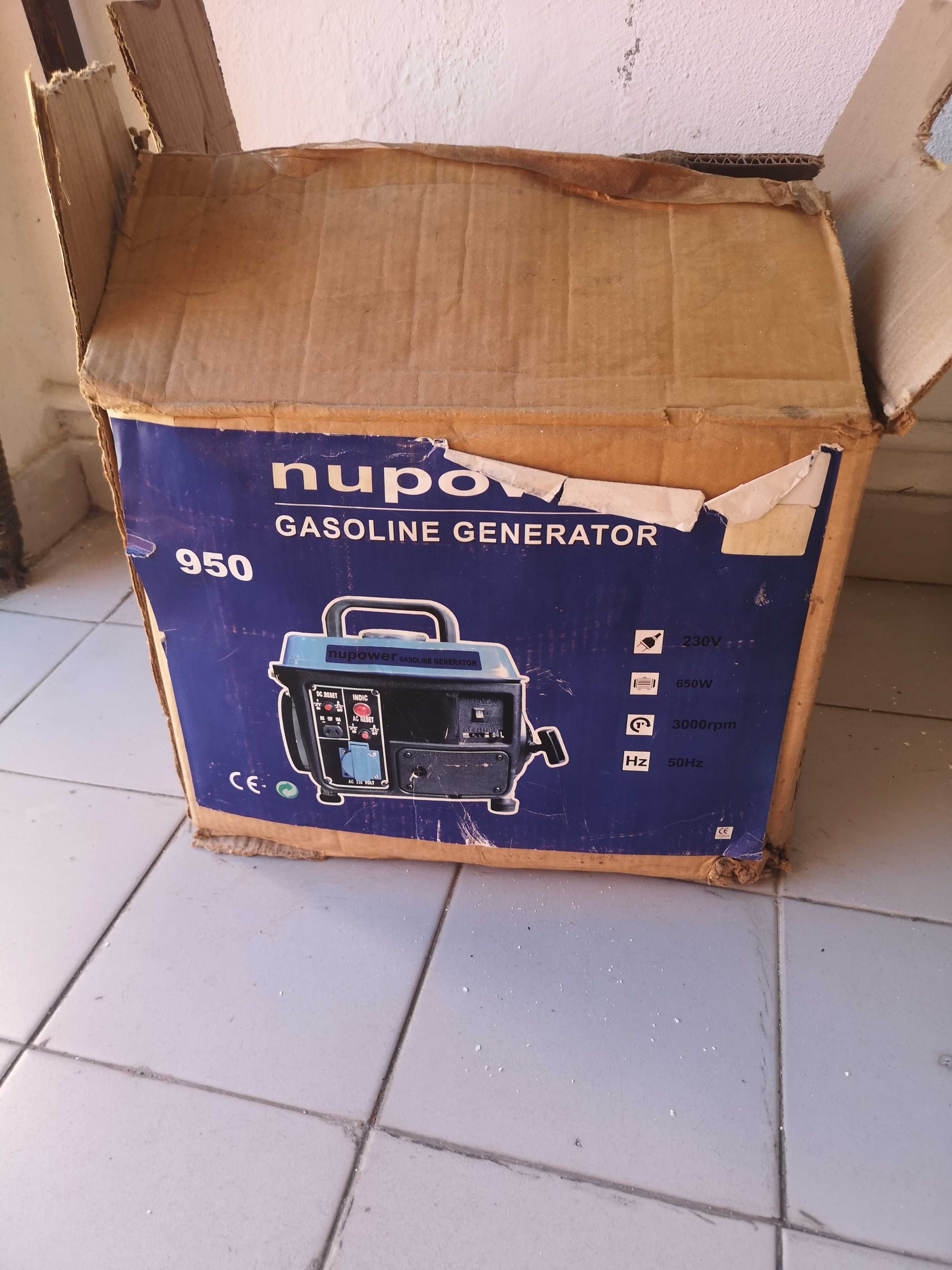 Nu Power - Gerador AC 230v 650watts e DC 12v 10A - Motor 2 tempos