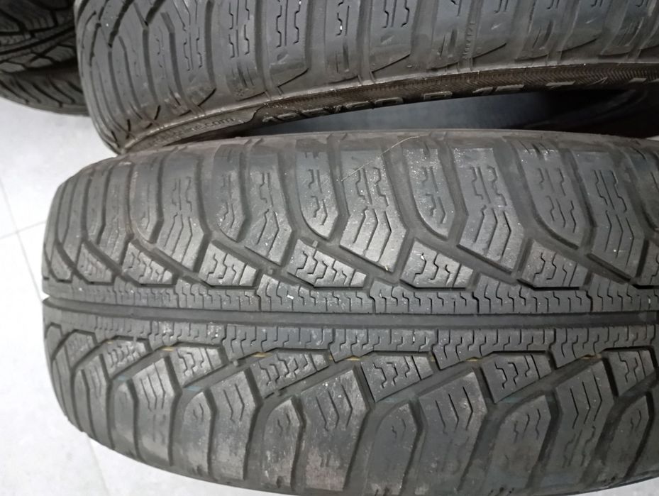 Sprzedam 4 opony zimowe Uniroyal 185/60 R15