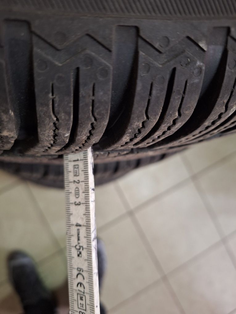 Opony NOKIAN 215/60/R16