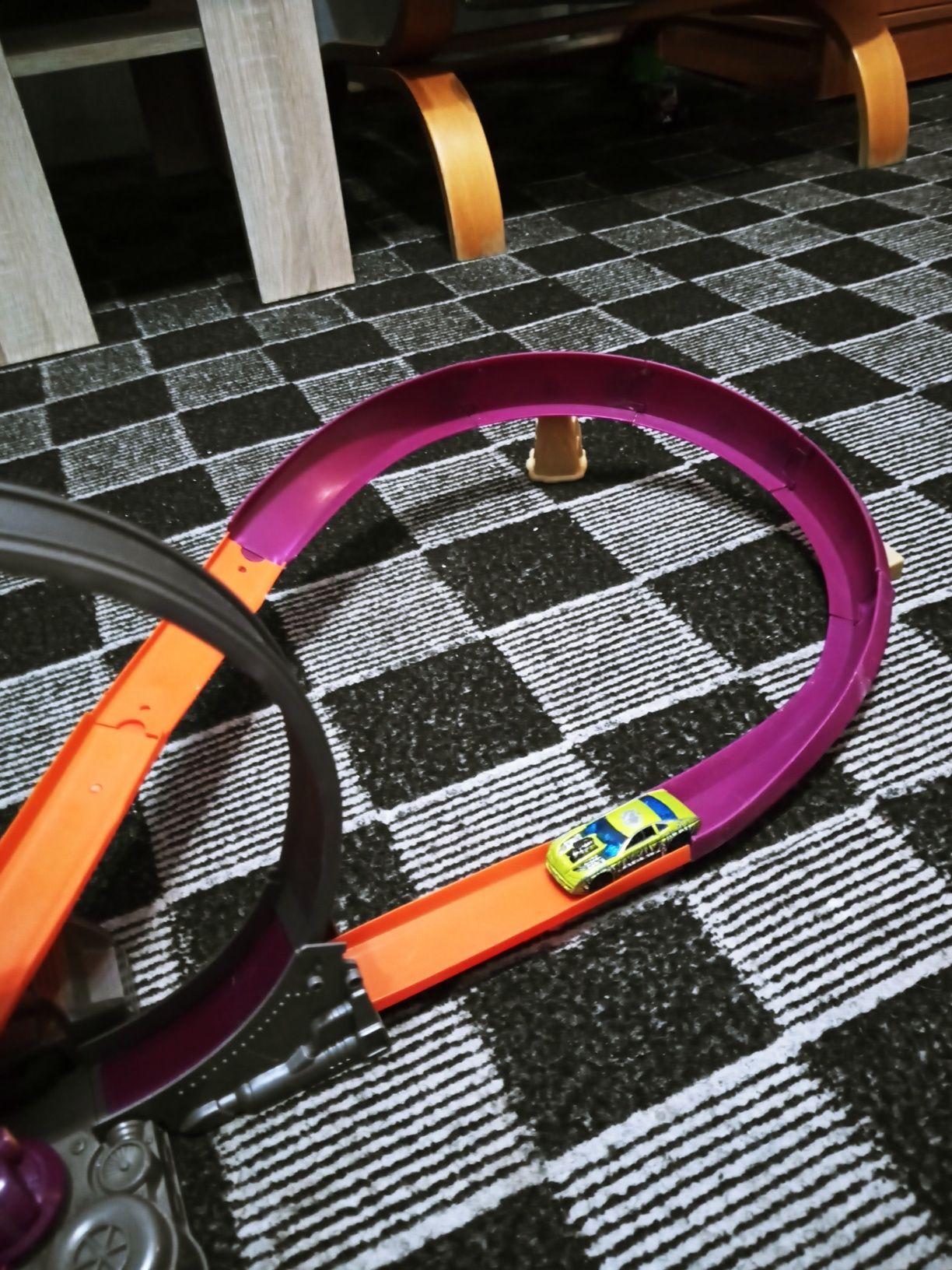 Tor hot wheels zemsta węża