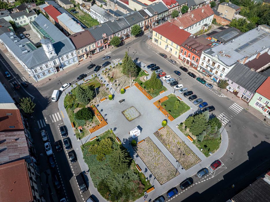 Do wynajęcia lokal 74m² na parterze,  handlowe centrum miasta