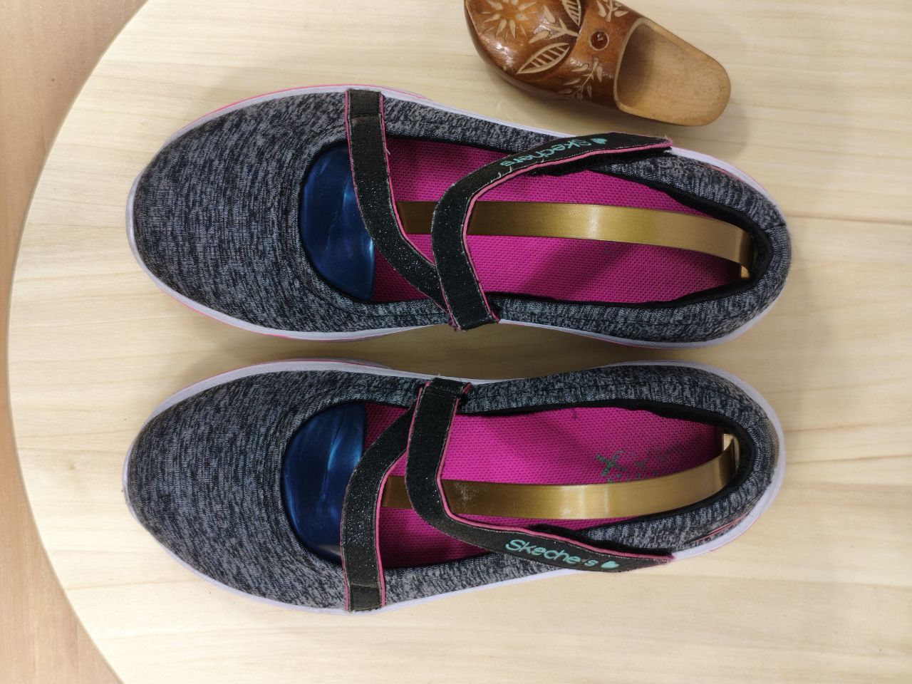 Buty Baleriny r.33 Skechers GOwalk 4 Mary Jane dla dzieci na rzep